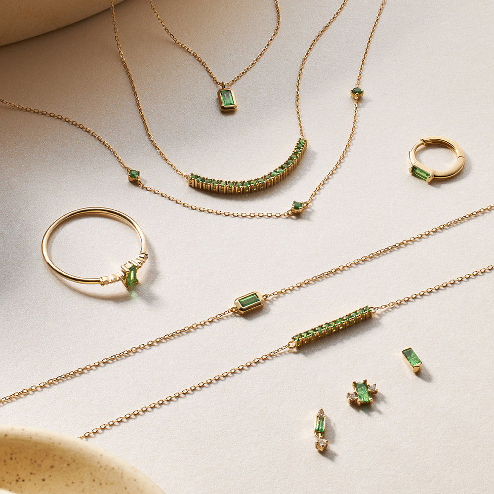 
                  
                    Elegant 14K Solid Gold Tsavorite Bezel Necklace | Adjustable 16-18 Inch Chain
                  
                
